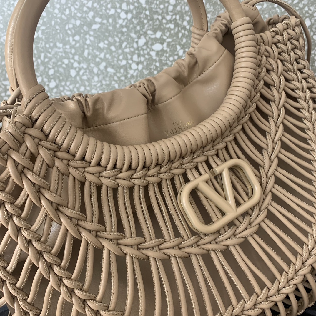 Valentino Garavani AllKnots Shopper Bag in Natural Hand-woven Leather